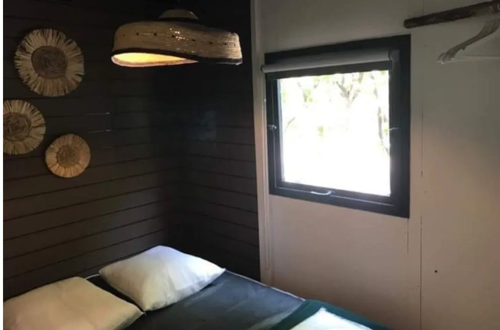 location avec climatisation et télévision en provence
