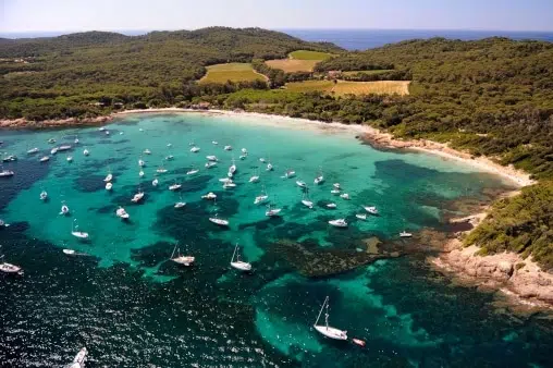 se loge pour découvrir Porquerolles