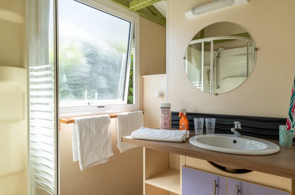 location avec spa jacuzzi climatisation et télévision au Pradet pour 4 personnes