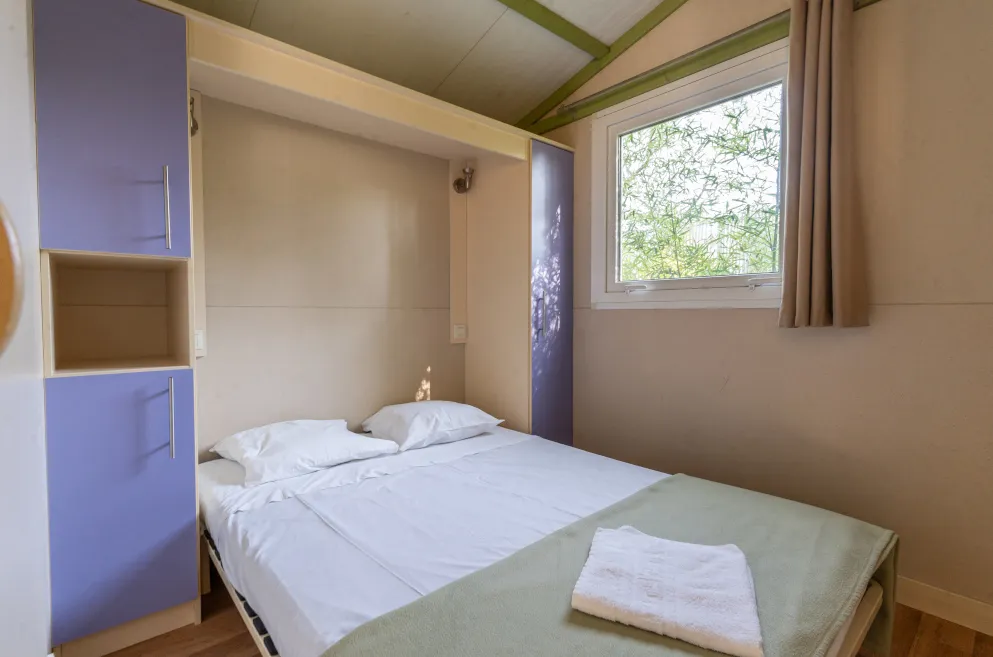 location Pradet avec tv et climatisation camping hermitage