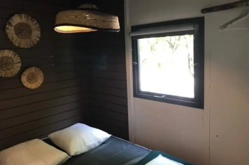 location 2 chambres 5 personnes camping Hermitage