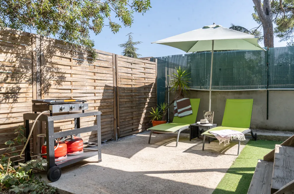 location avec spa jacuzzi climatisation et télévision plancha au Pradet pour 4 personnes